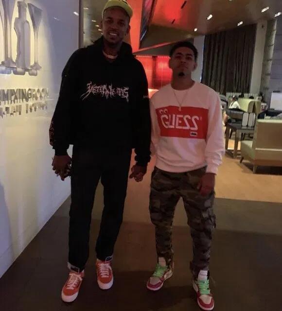 线下观赛与 线下观赛与